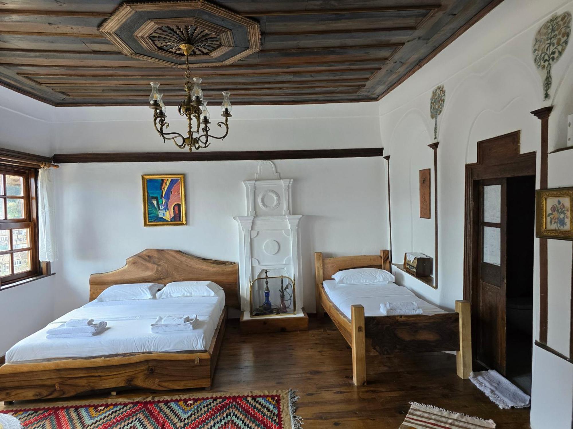 Hotel Ansel Berat Buitenkant foto