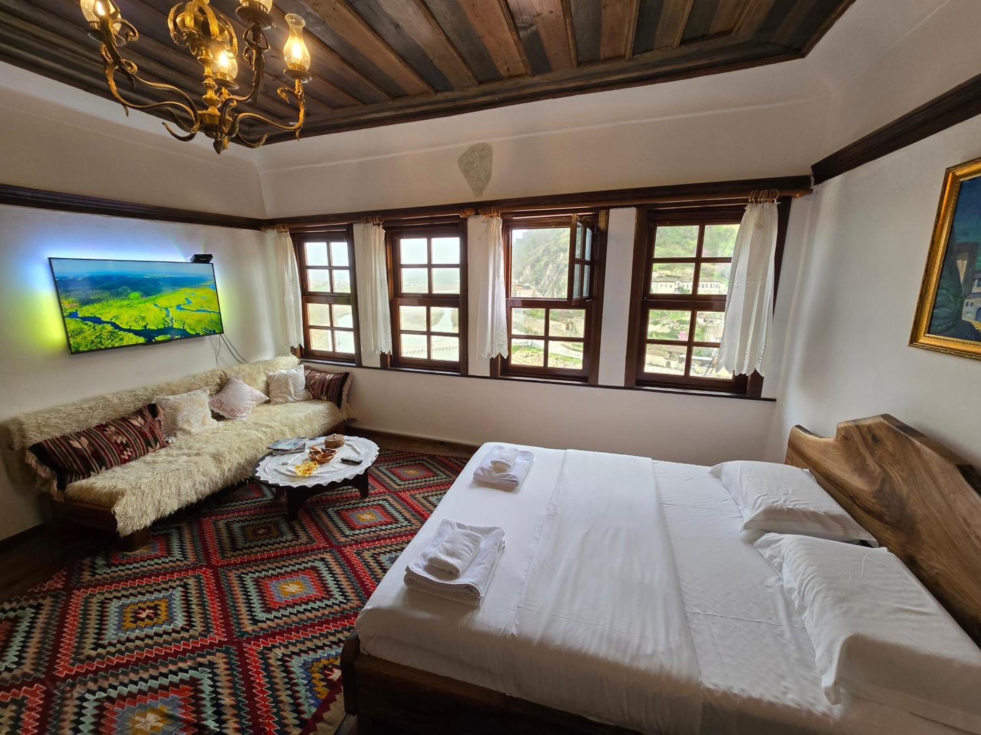 Hotel Ansel Berat Buitenkant foto