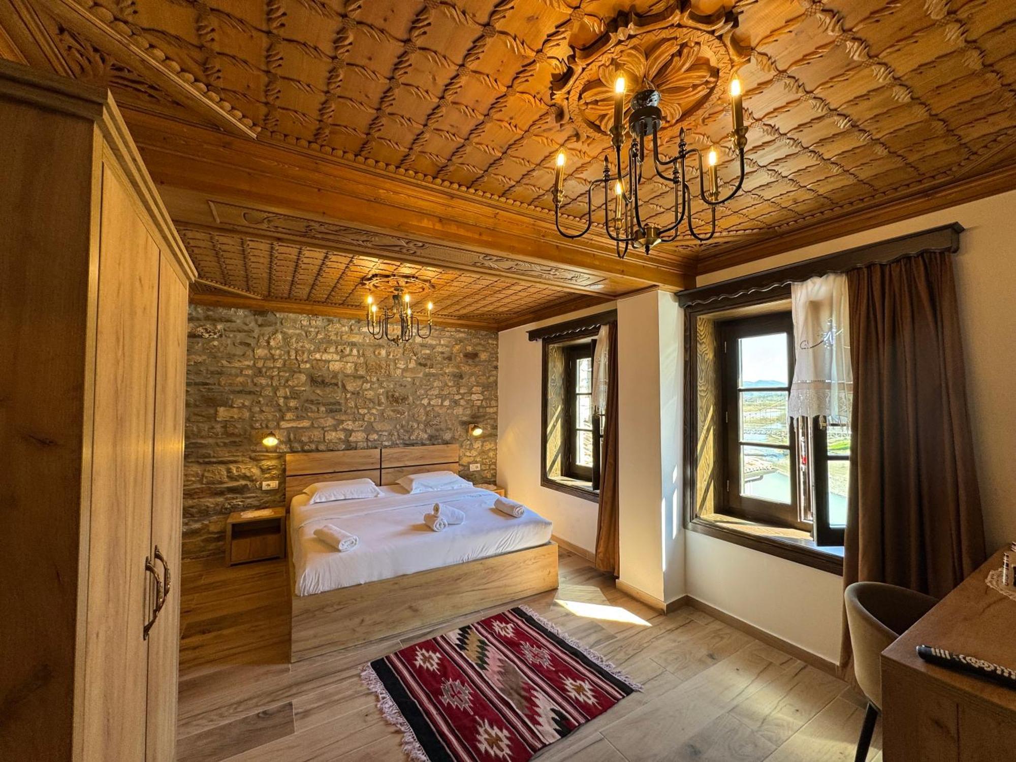 Hotel Ansel Berat Buitenkant foto