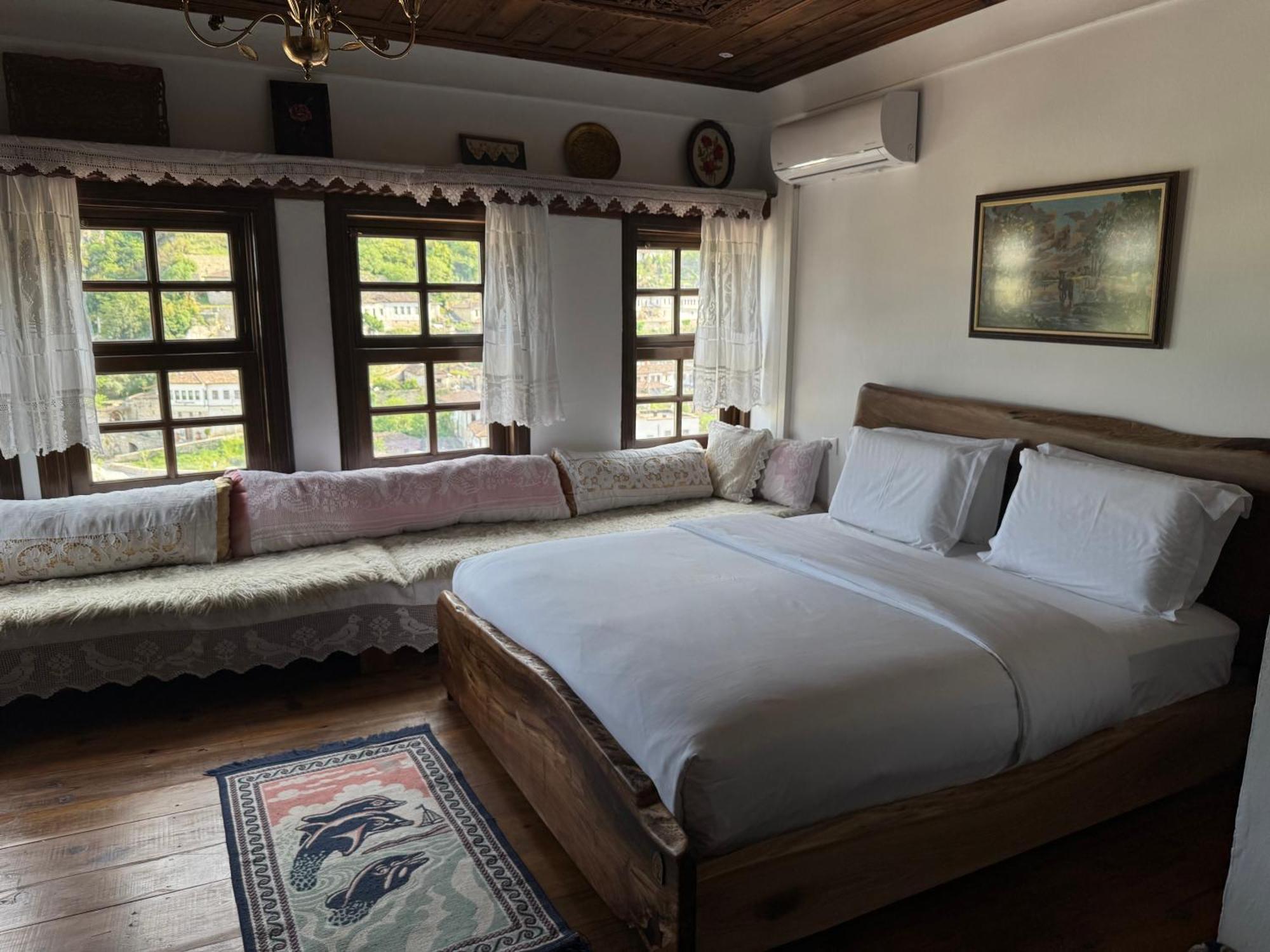 Hotel Ansel Berat Buitenkant foto