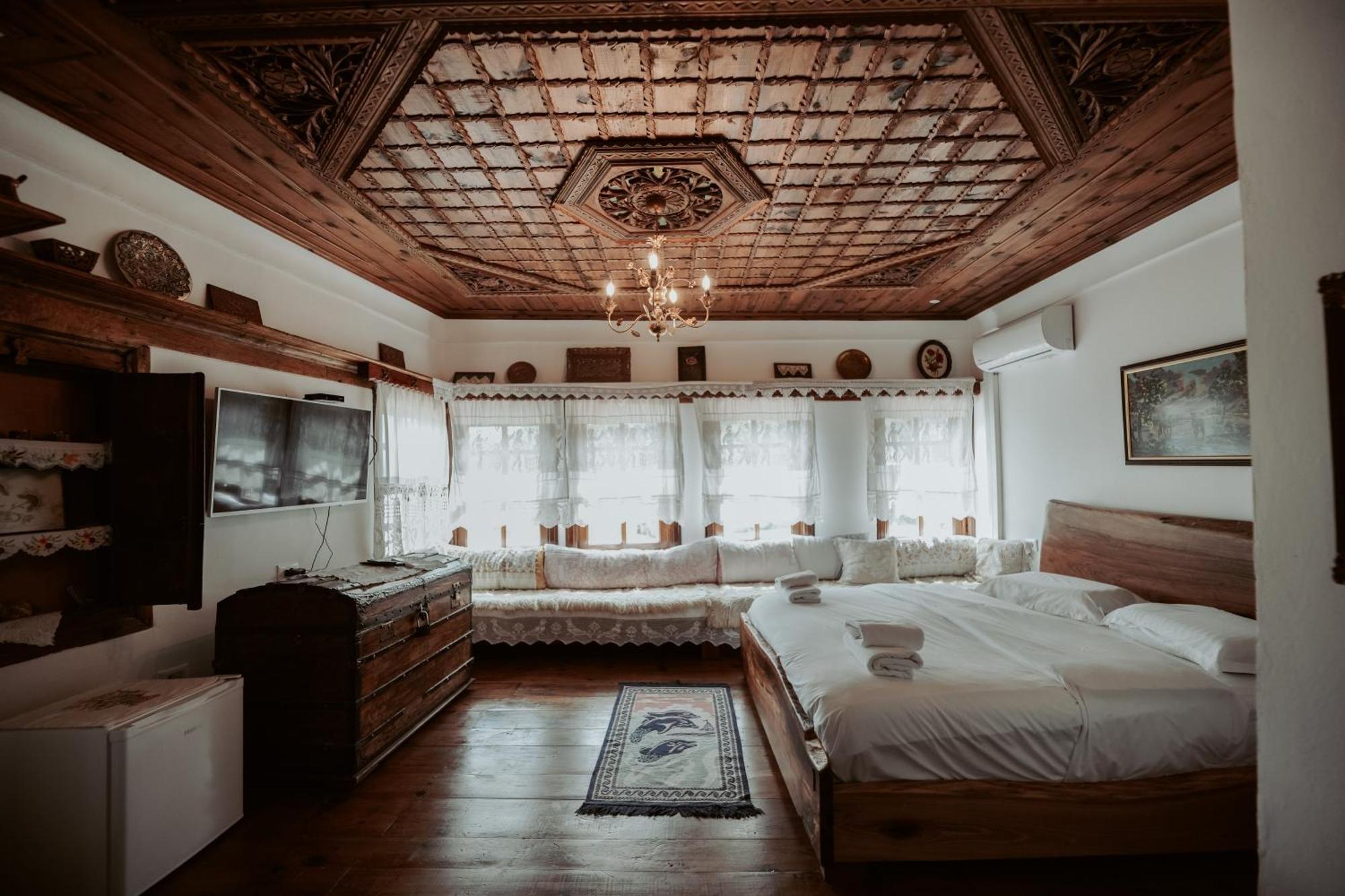 Hotel Ansel Berat Buitenkant foto