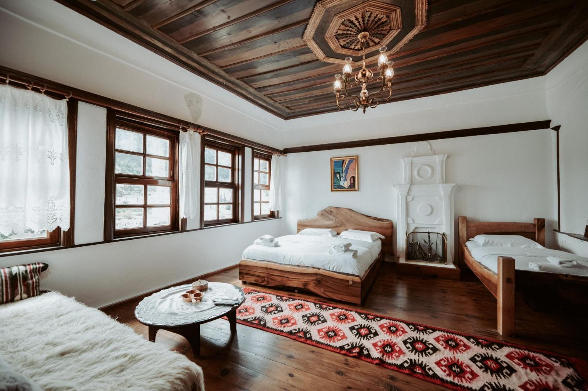 Hotel Ansel Berat Buitenkant foto