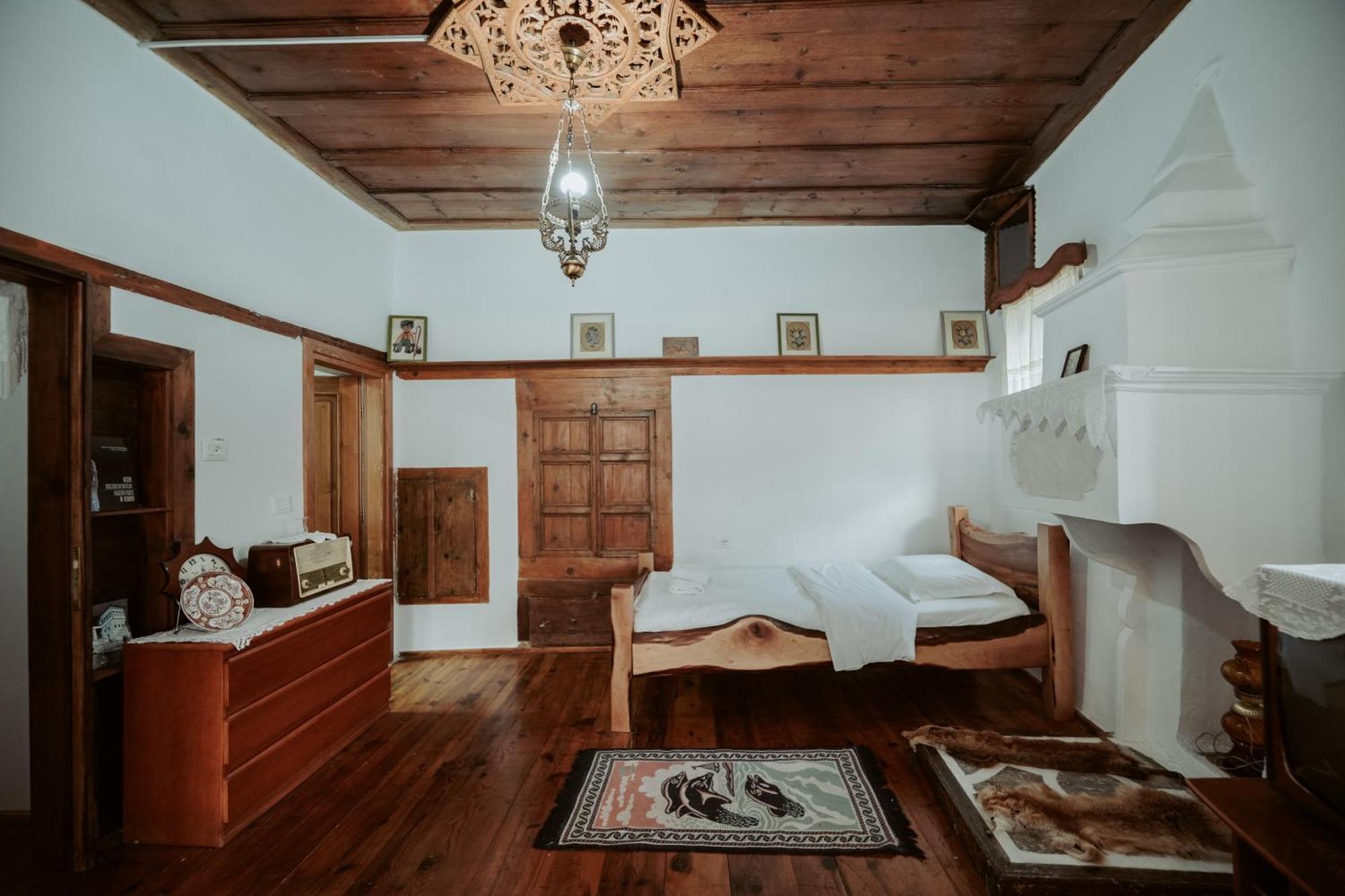 Hotel Ansel Berat Buitenkant foto