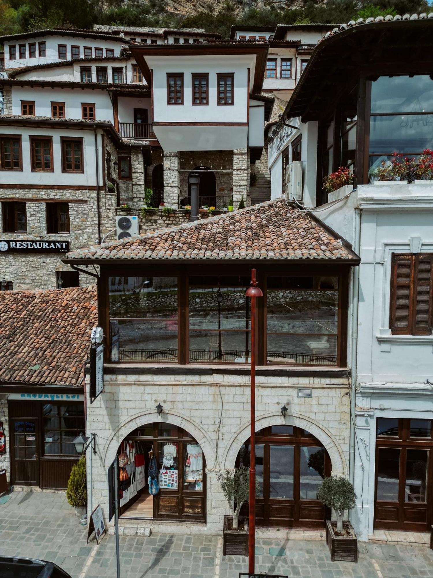 Hotel Ansel Berat Buitenkant foto