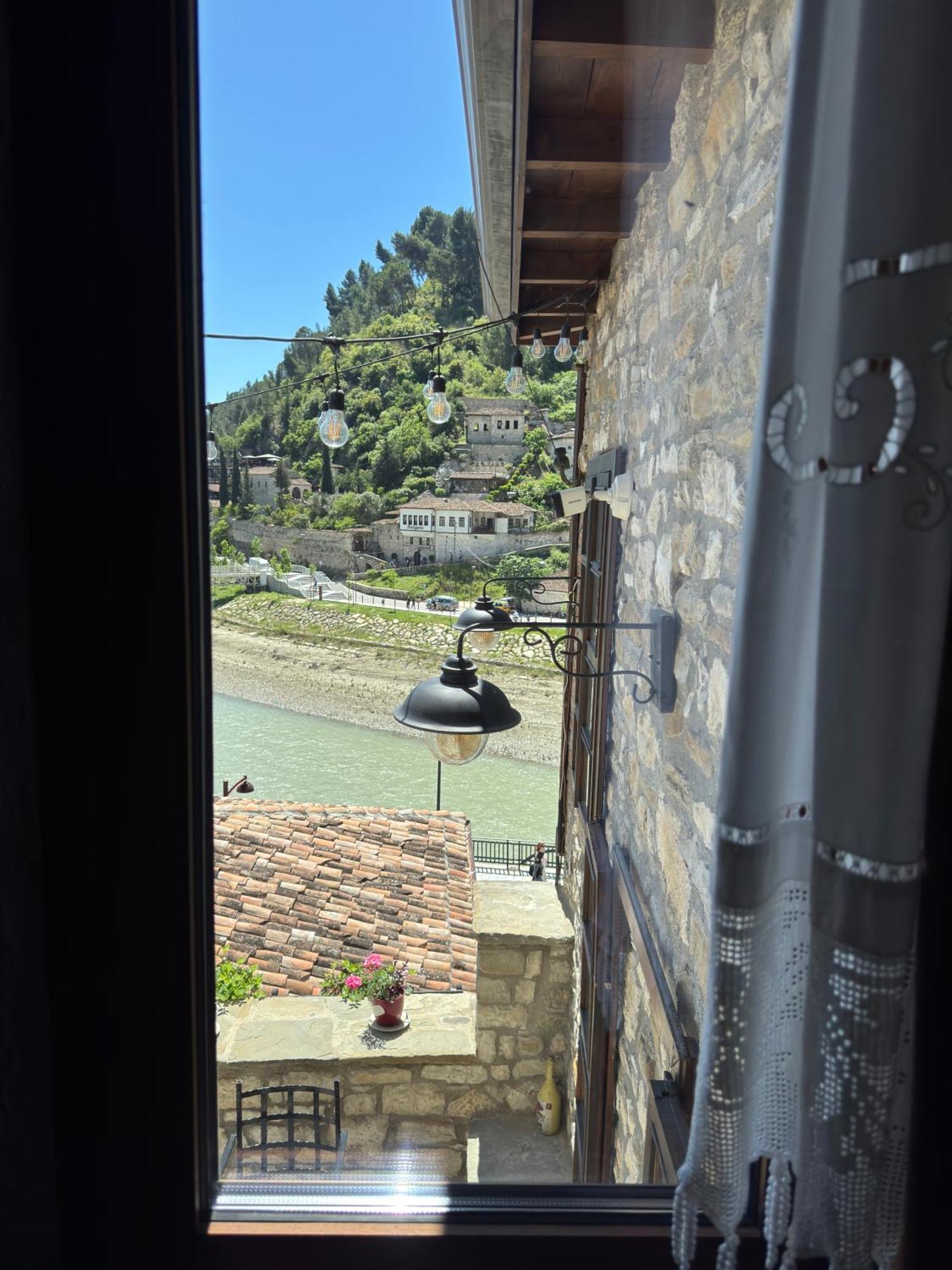 Hotel Ansel Berat Buitenkant foto