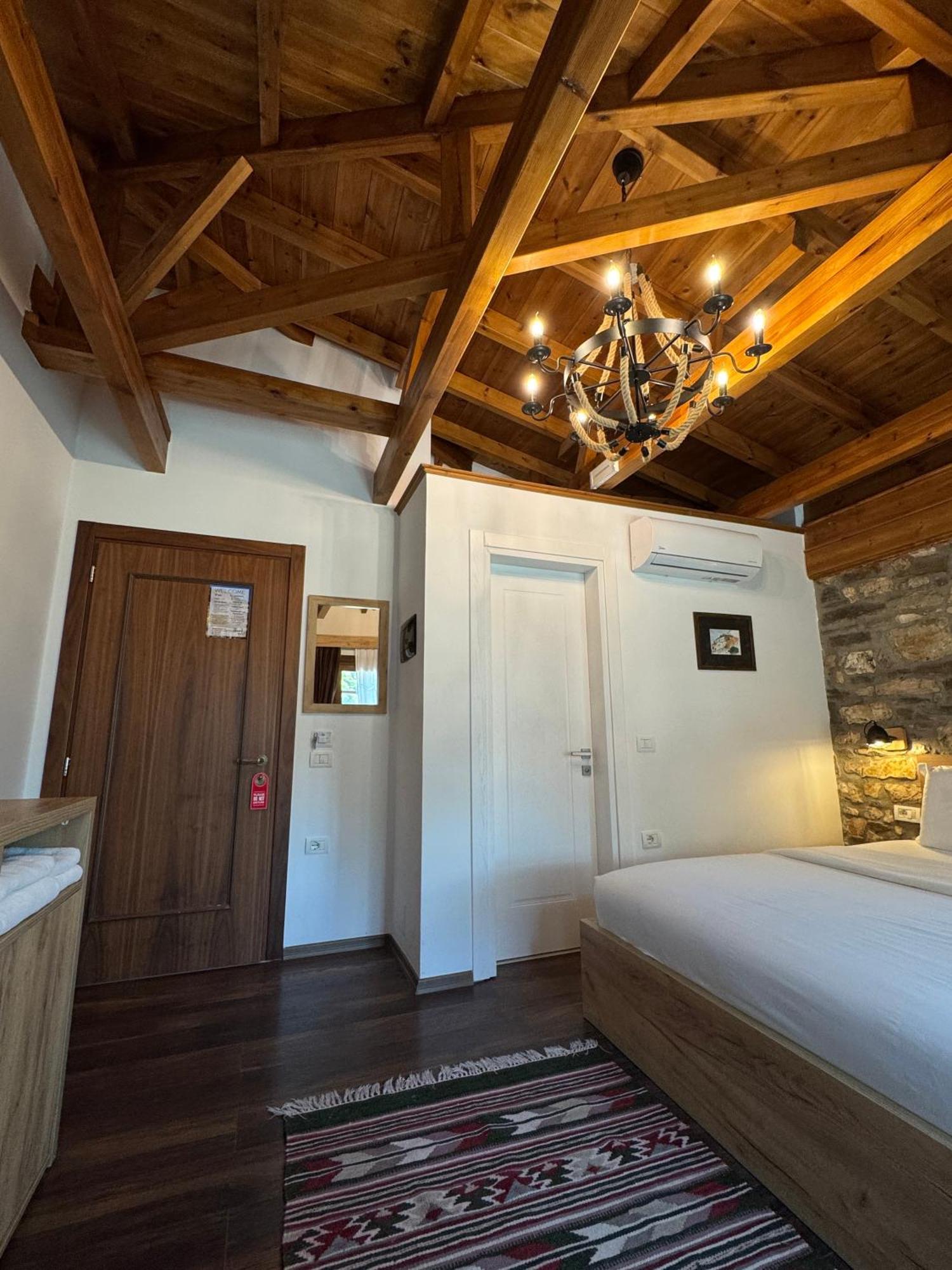 Hotel Ansel Berat Buitenkant foto